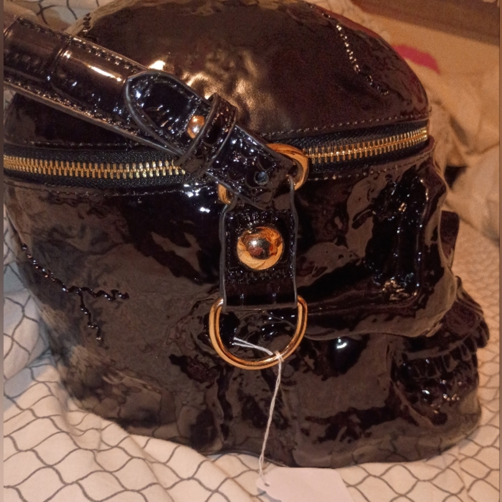 Skull Head Purse,Blk Patent Leather,NWT!crossbody or hand bag Goth Punk Biker - Picture 6 of 11
